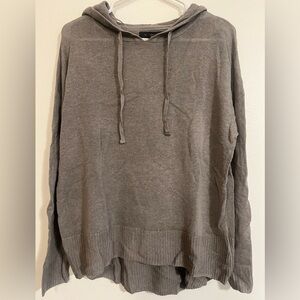 Tahari Woman’s Beige Sweater Size Medium Linen Blend Hooded